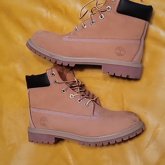 Timberland Camel Colored Boots Size 6M - Picture 6 of 9